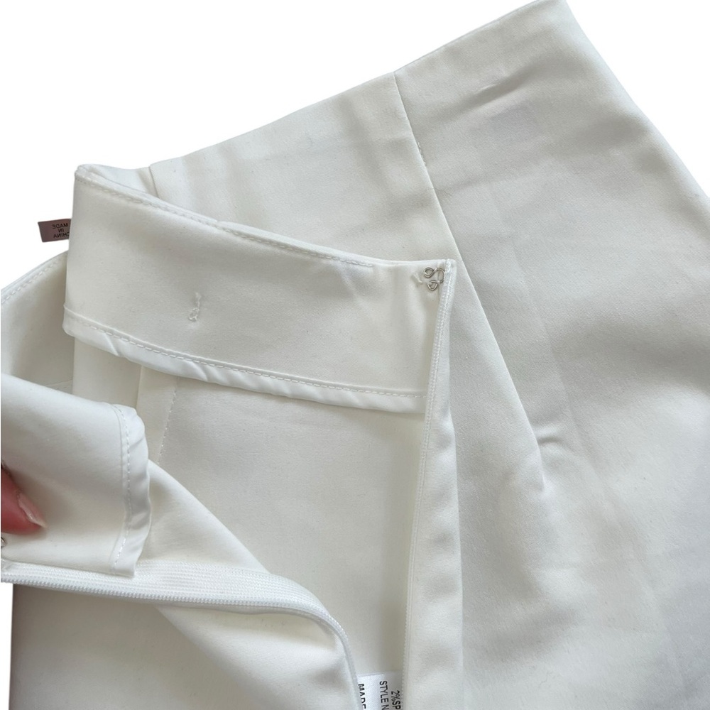 Vestique White Ruffle Skort - Picture 10 of 13